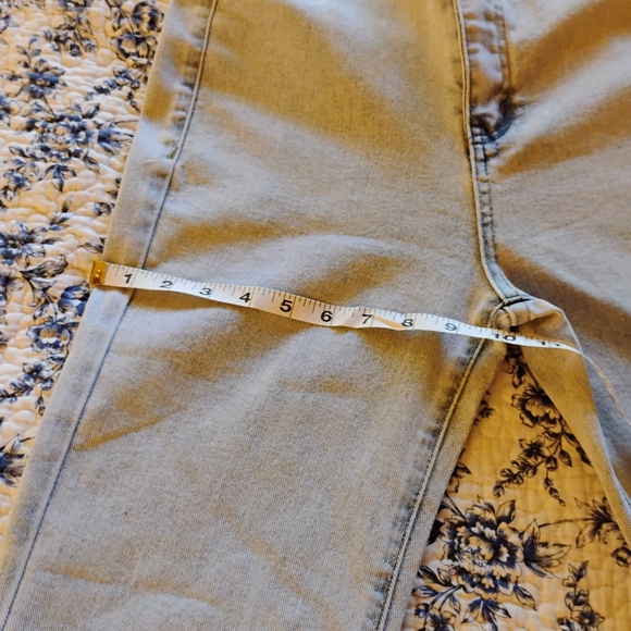 Eyelet bell bottom jeans - Picture 6 of 13